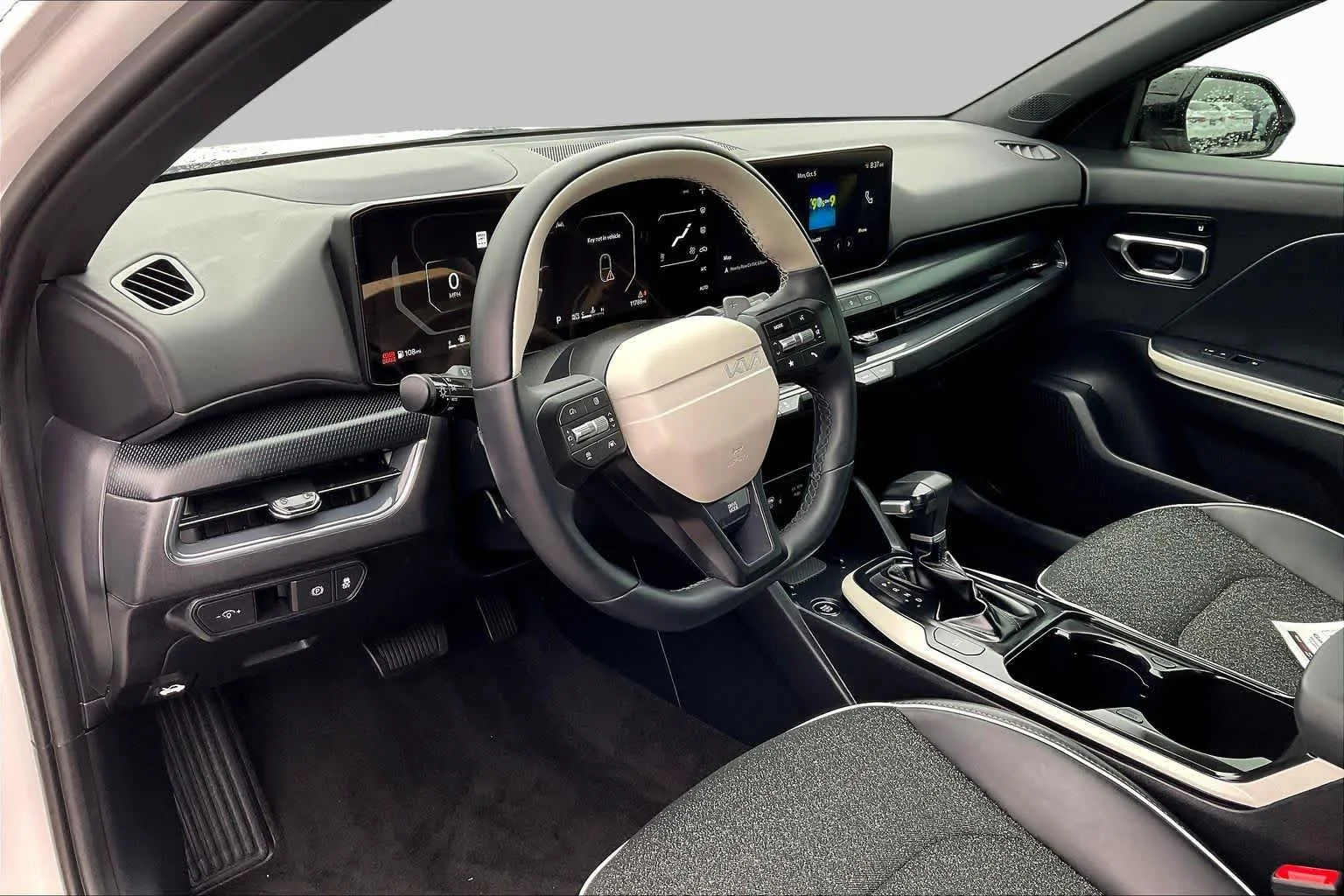 Used 2025 Snow White Pearl Kia GT-Line image 17