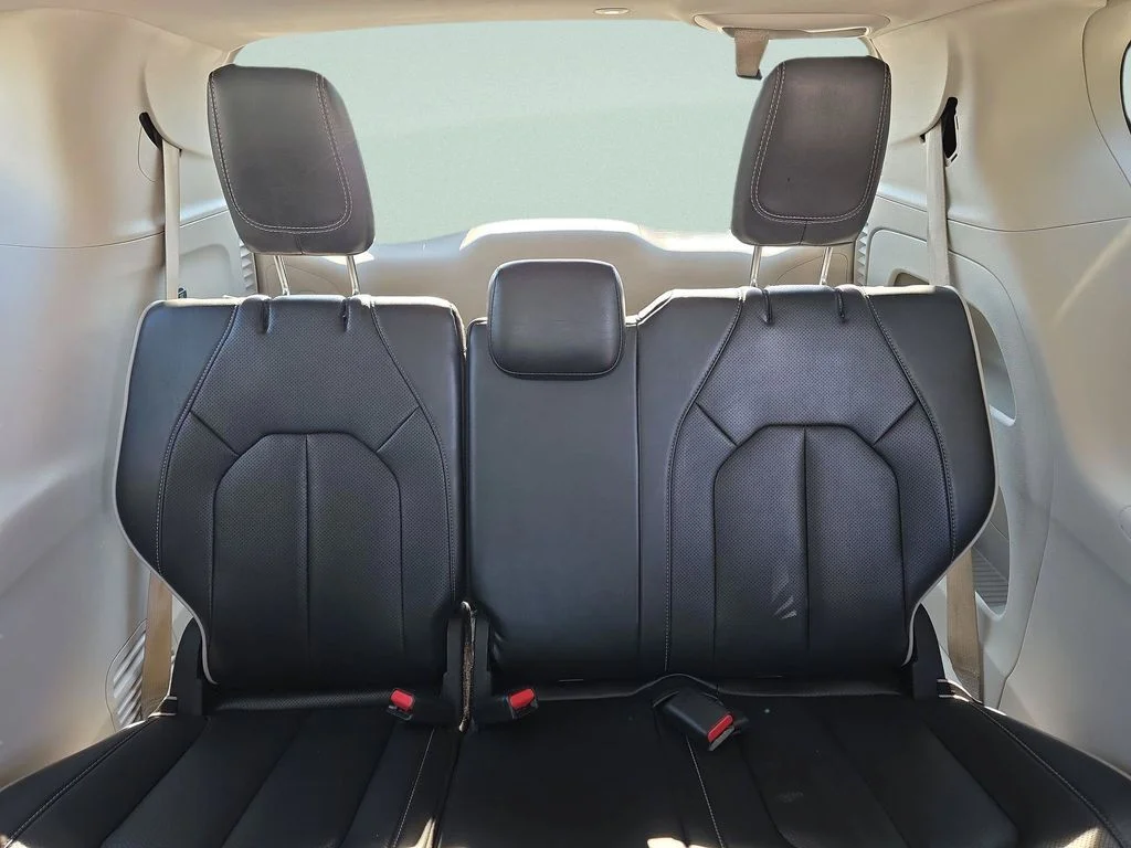 Used 2024 Black Chrysler Limited image 22