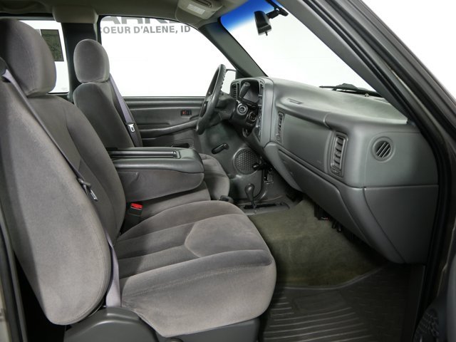 Used 2003 Pewter Metallic GMC  image 13