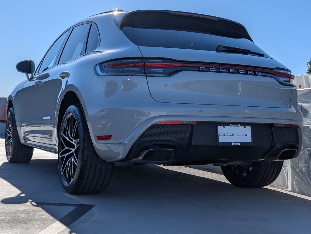 2026 Porsche Macan T - Photo 3
