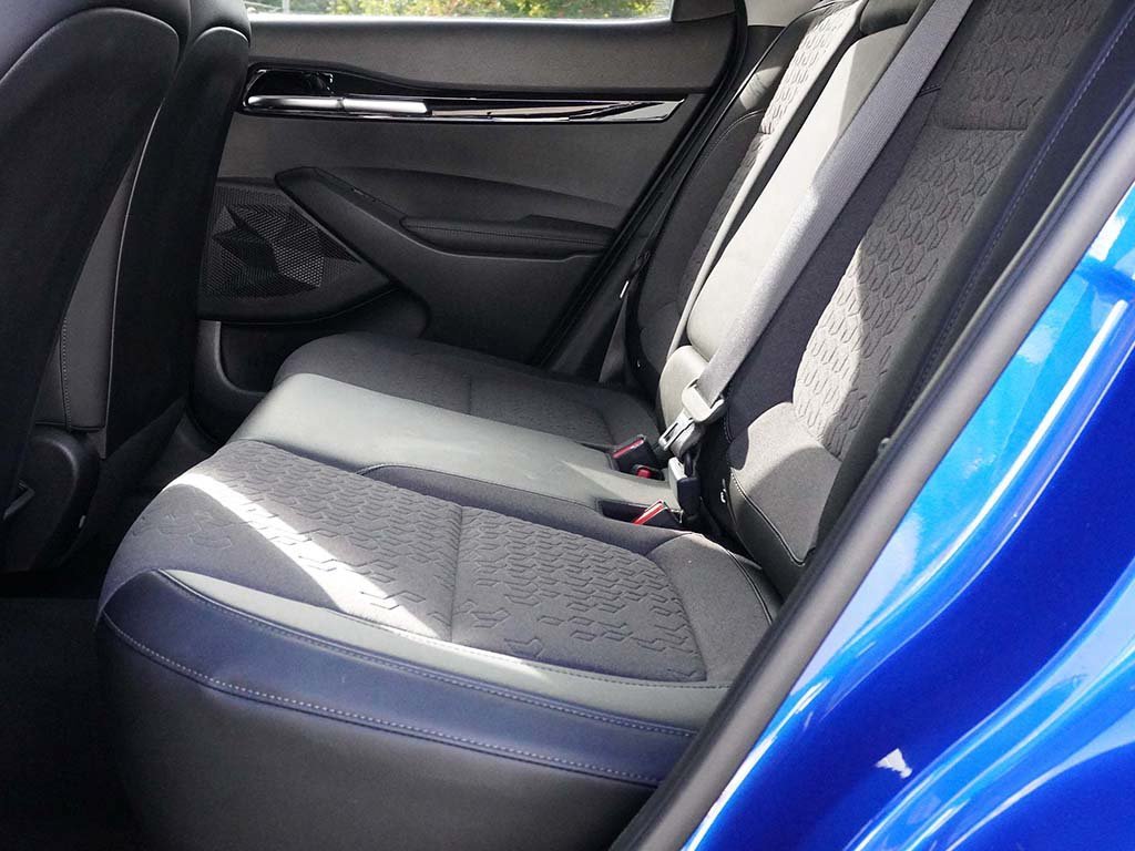 Used 2026 Blue Kia S image 33
