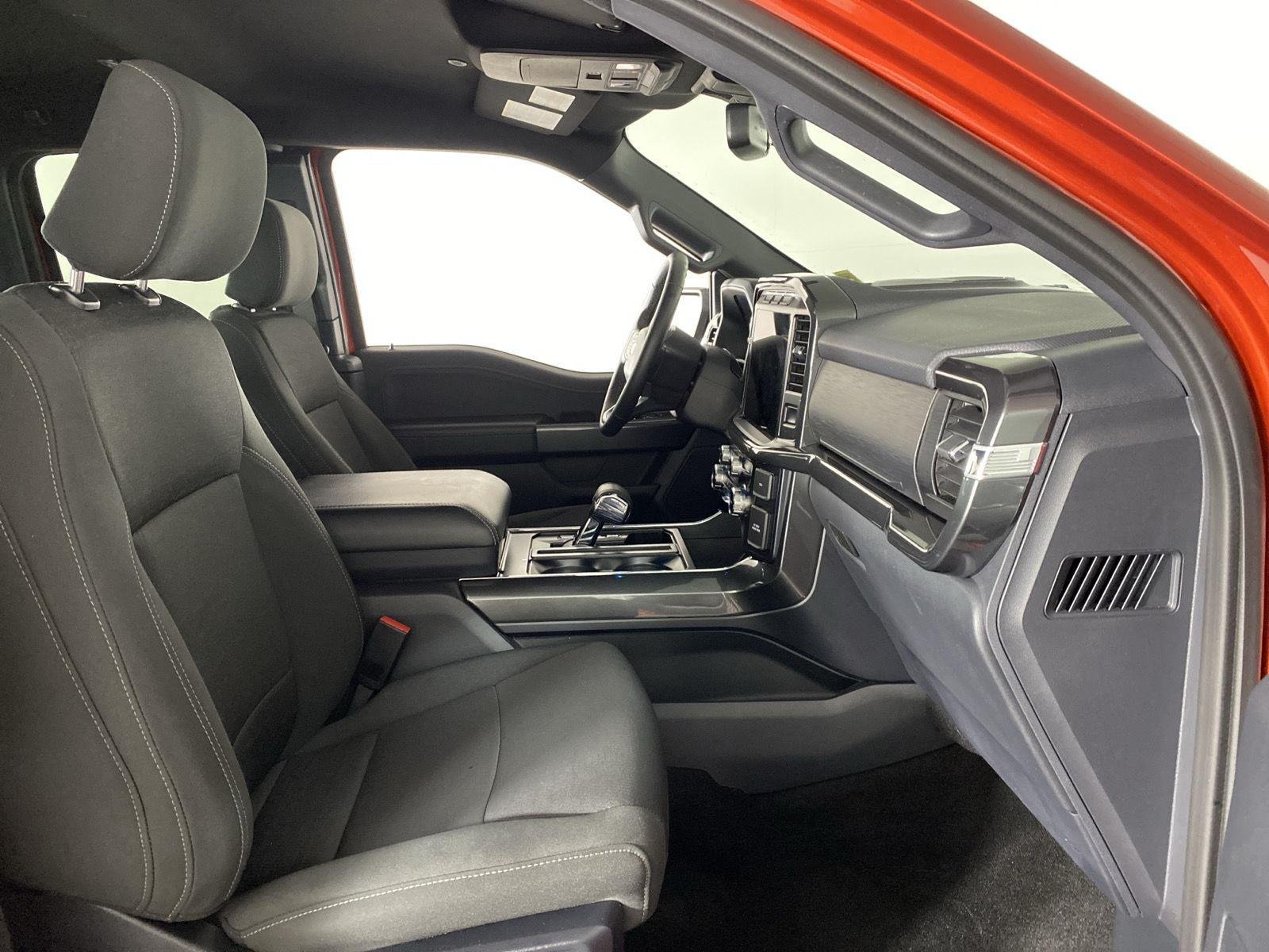 Used 2023 Hot Pepper Red Tinted Clearcoat Ford XLT image 27