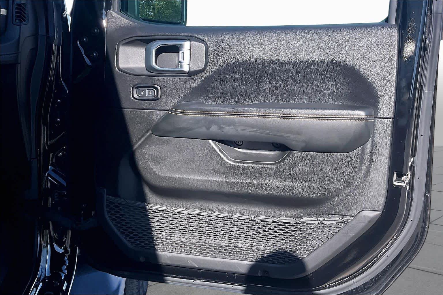 Used 2024 Black Clearcoat Jeep Sahara image 21