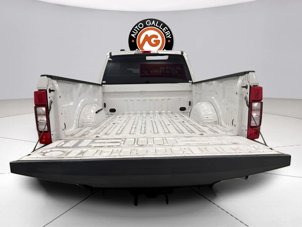 Used 2020 White Ford XL image 9
