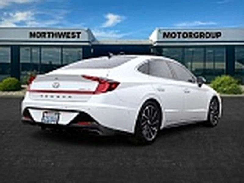 Used 2023 Serenity White Hyundai Limited image 7