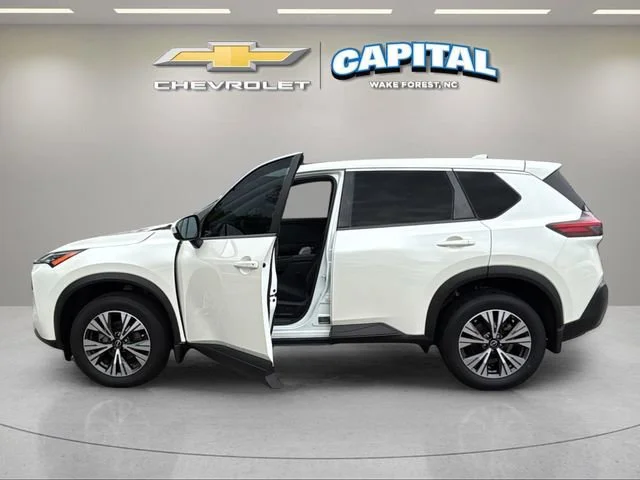 Used 2023 White Nissan SV FWD image 9