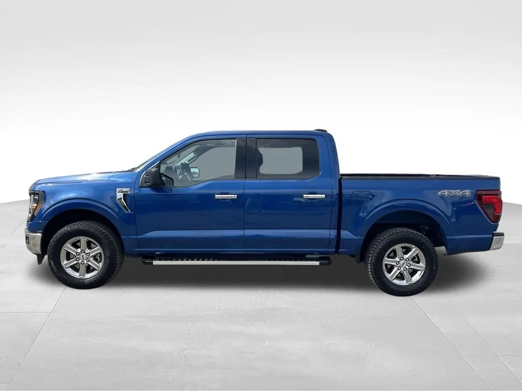Used 2025 Blue Ford XLT image 8