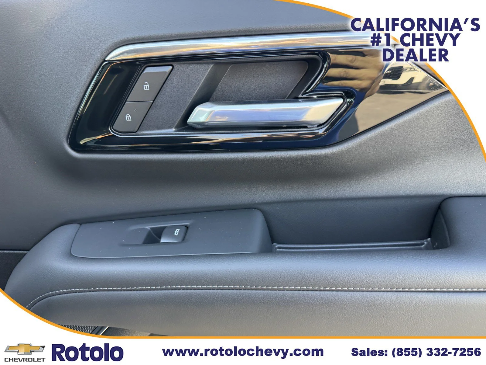 Used 2025 Iridescent Pearl Tricoat Chevrolet Z71 image 10