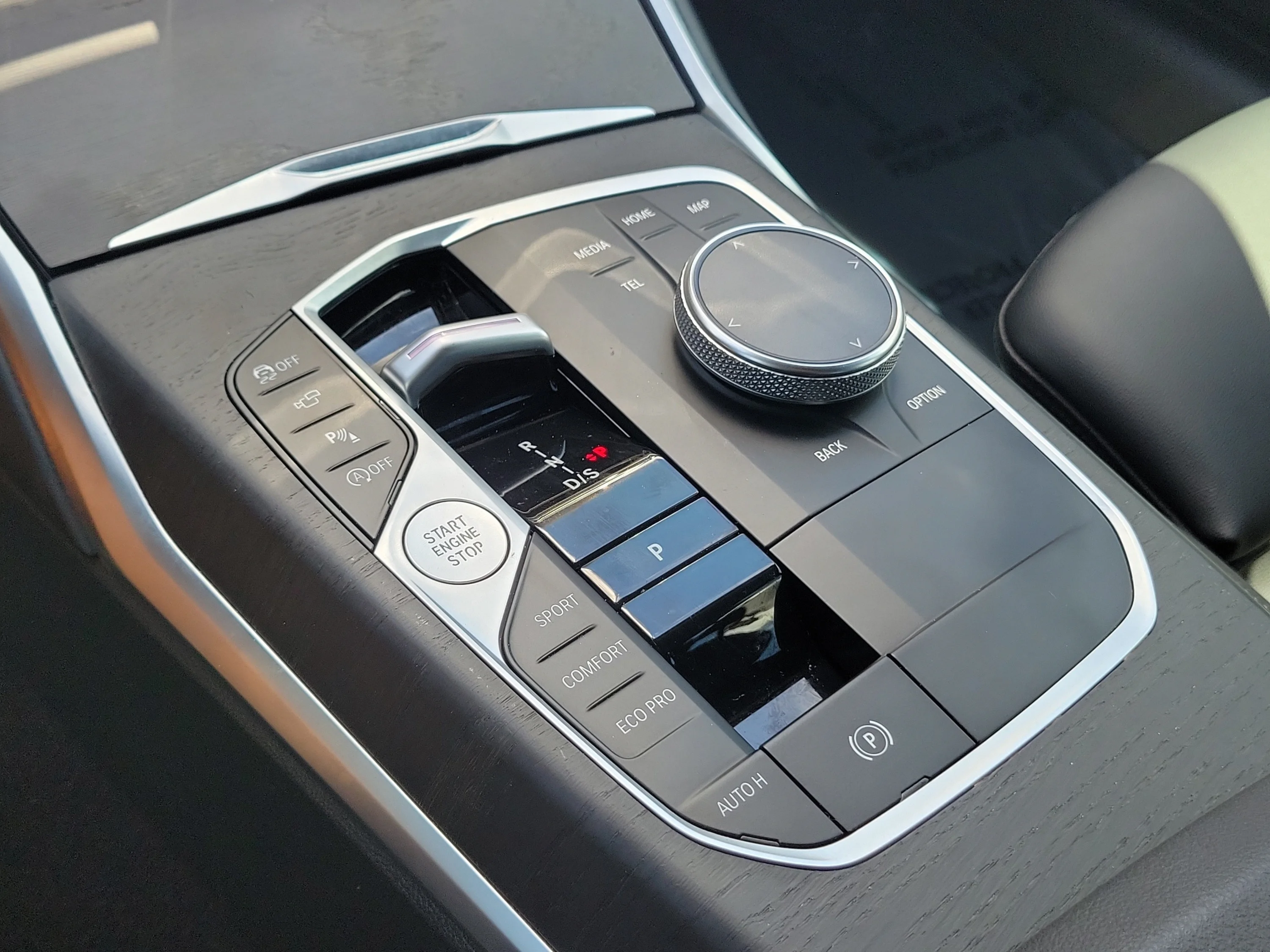Used 2024 White Metallic BMW 330i image 32