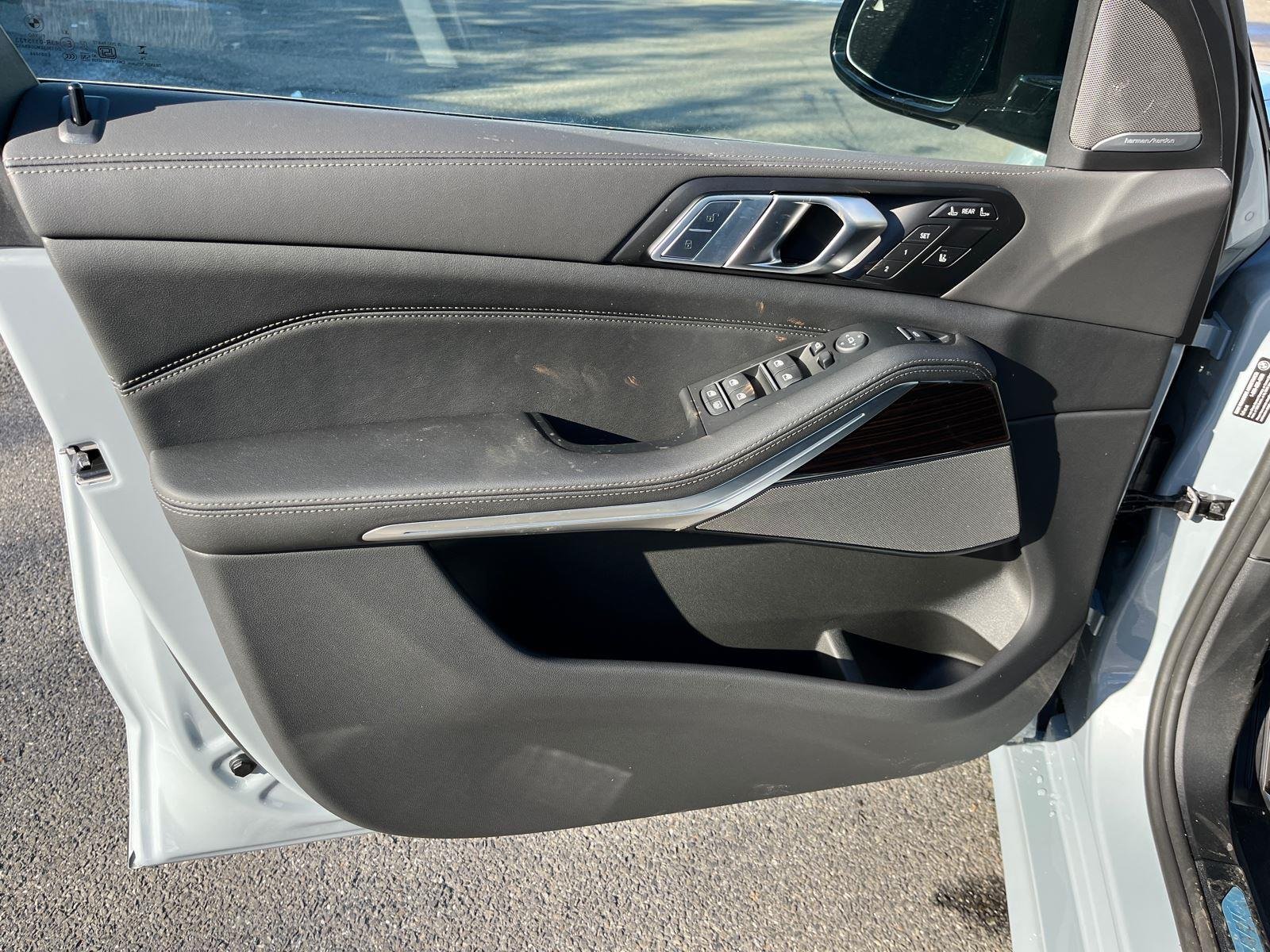 New 2026 Brooklyn Grey Metallic BMW xDrive40i image 9