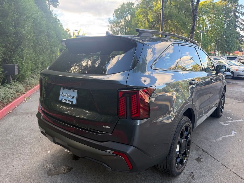 Used 2025 Gravity Gray Kia X-Line SX image 4