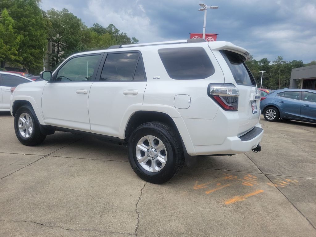 Used 2023 White Toyota SR5 image 3