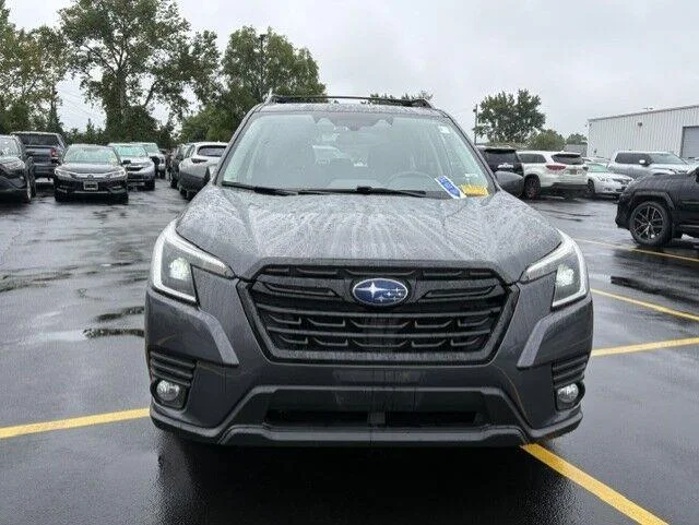 Used 2022 Magnetite Gray Metallic Subaru Premium image 4