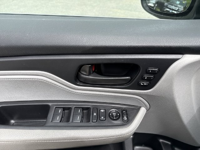 2023 Honda Odyssey EX-L - Photo 18