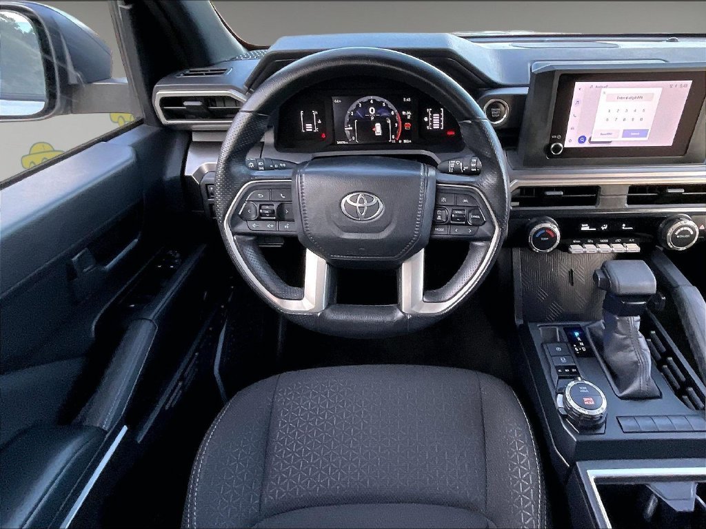 Used 2025  Toyota SR5 image 17