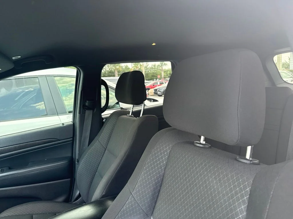 Used 2018 White Jeep Laredo image 3