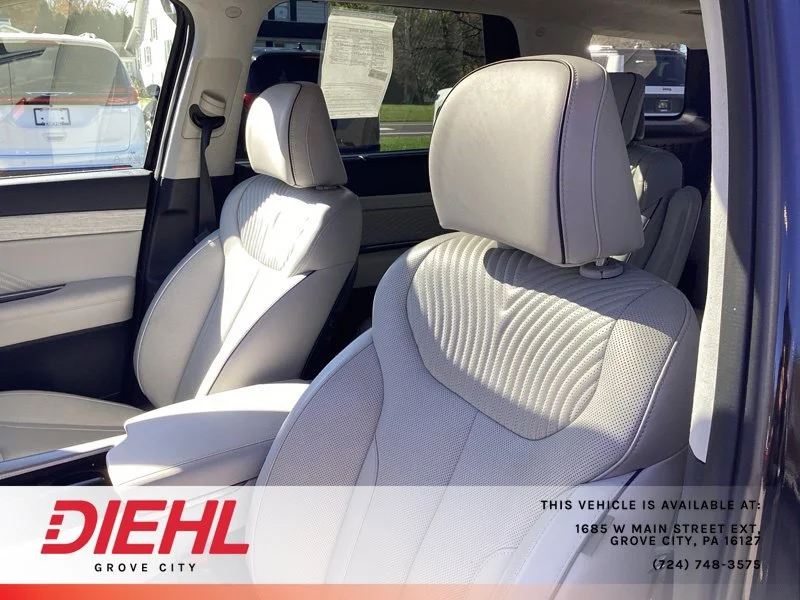 Used 2023 White Hyundai Calligraphy image 18