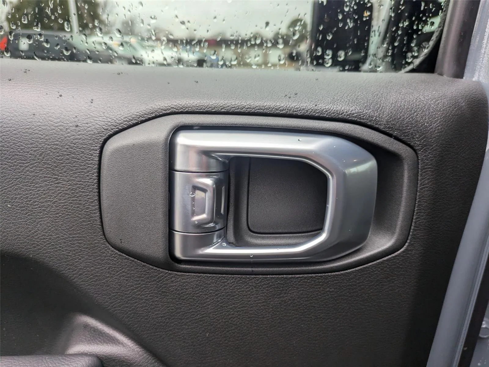 New 2025 Anvil Clear-Coat Exterior Paint Jeep Sport S image 26