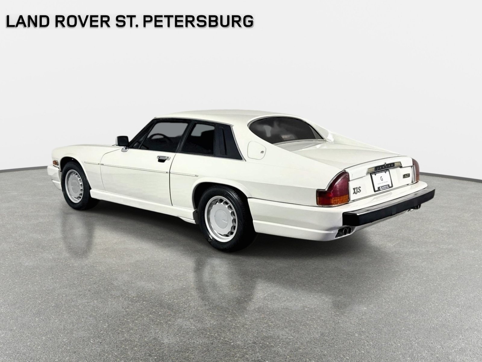 Used 1991 White Jaguar V12 image 7