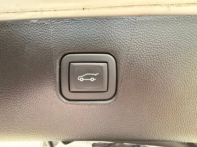 Used 2024 Summit White Chevrolet LT image 32