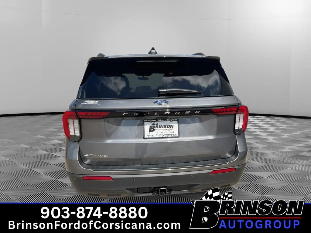 New 2026 Carbonized Gray Metallic Ford Active image 4