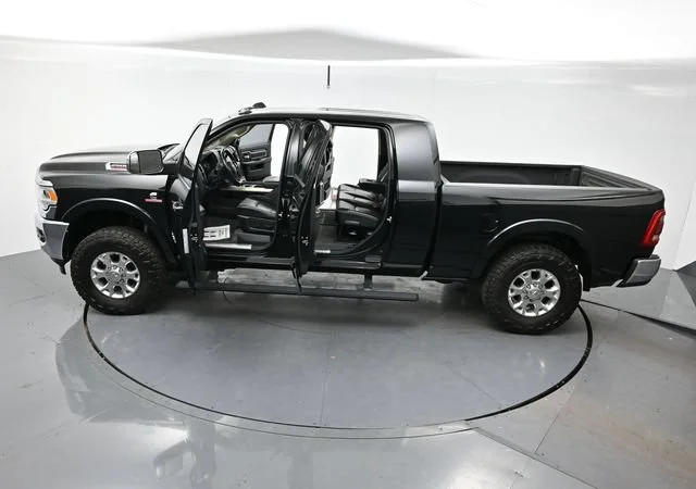 Used 2022 Diamond Black Crystal Pearlcoat Ram Laramie image 37