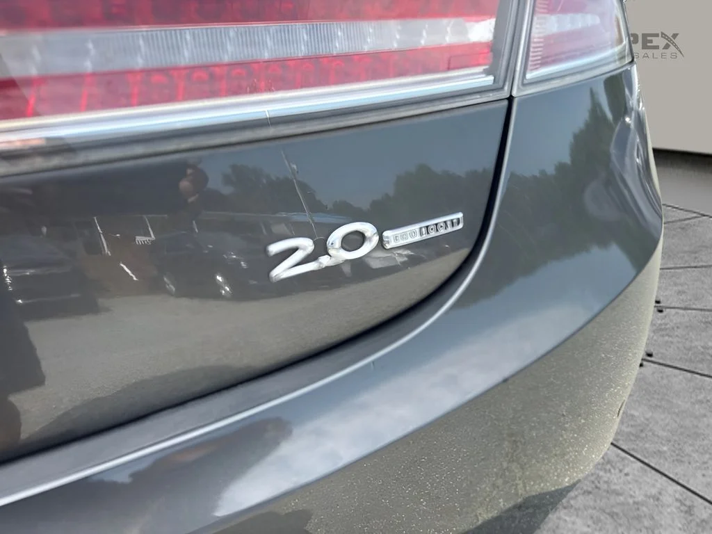 Used 2015  Lincoln Base image 19