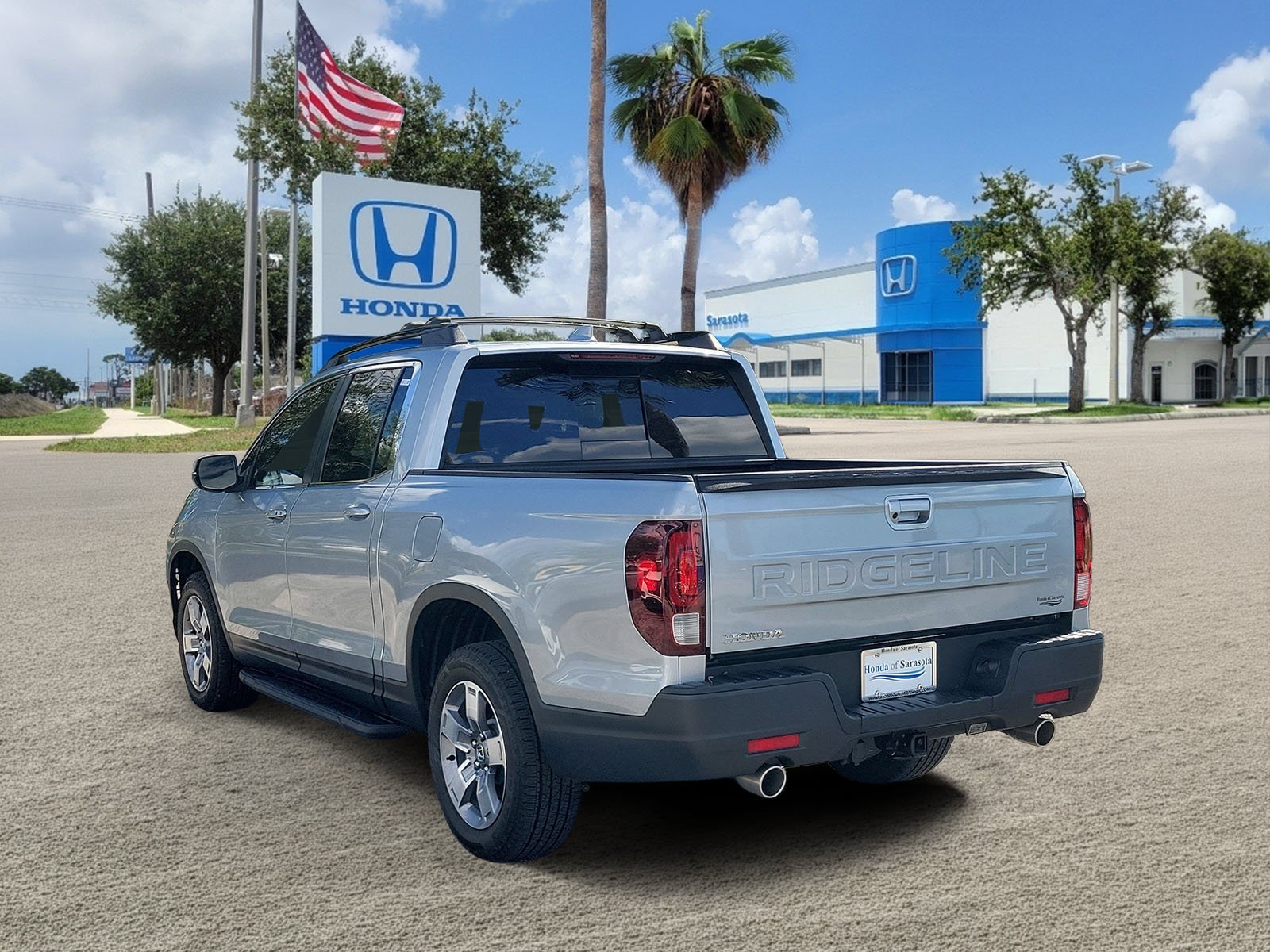 Used 2025 Silver Metallic Honda RTL image 5