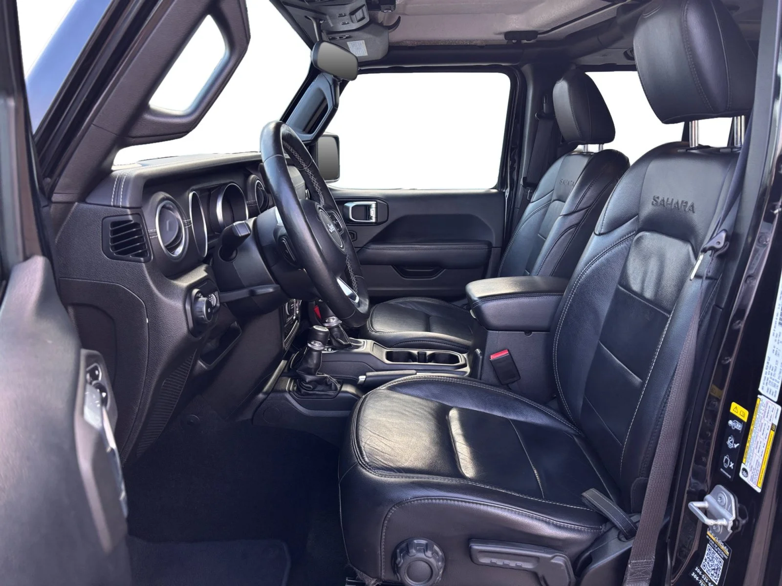 Used 2018 Black Jeep Sahara image 10