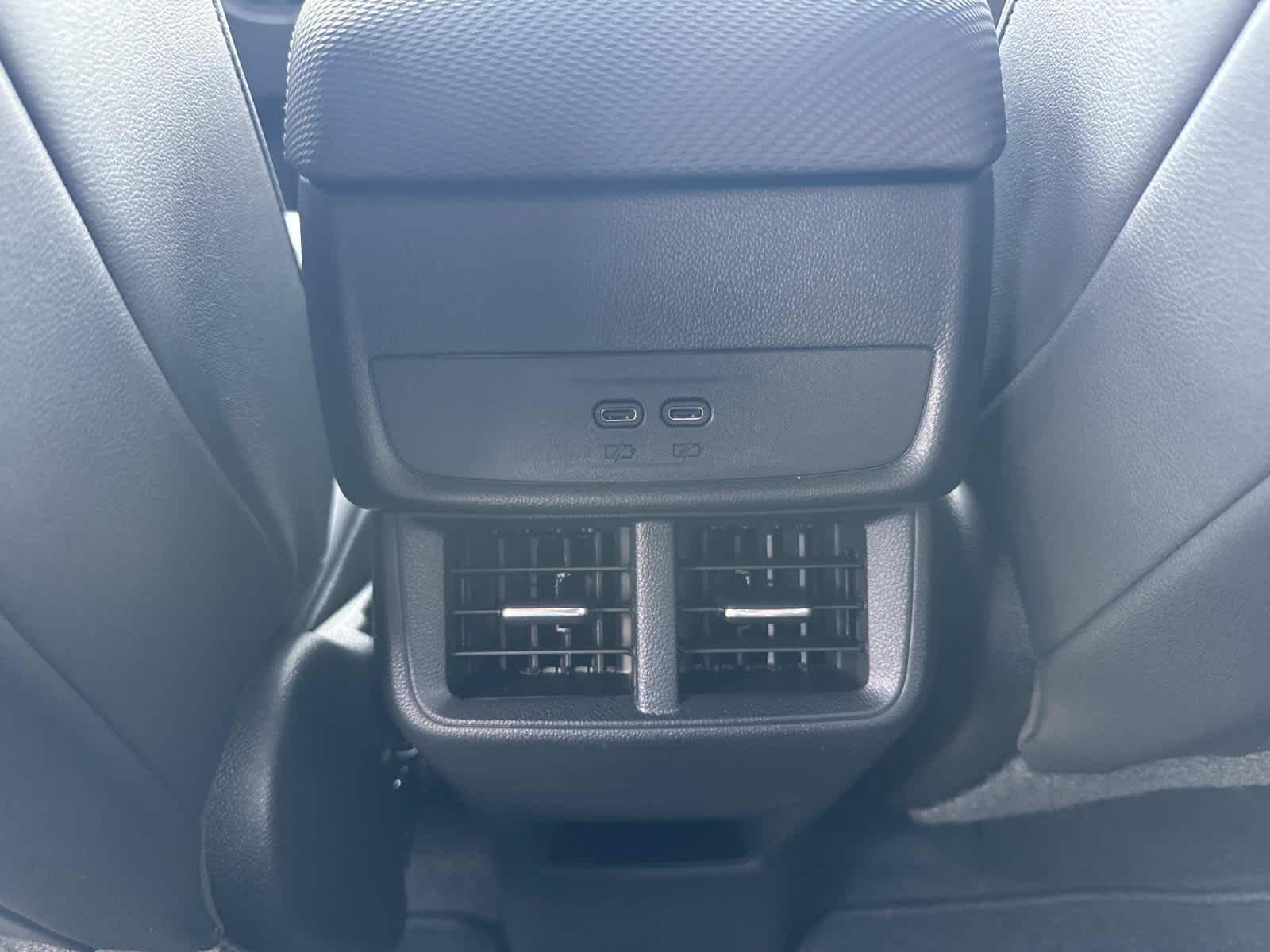 2027 Chevrolet Equinox LT - Photo 9