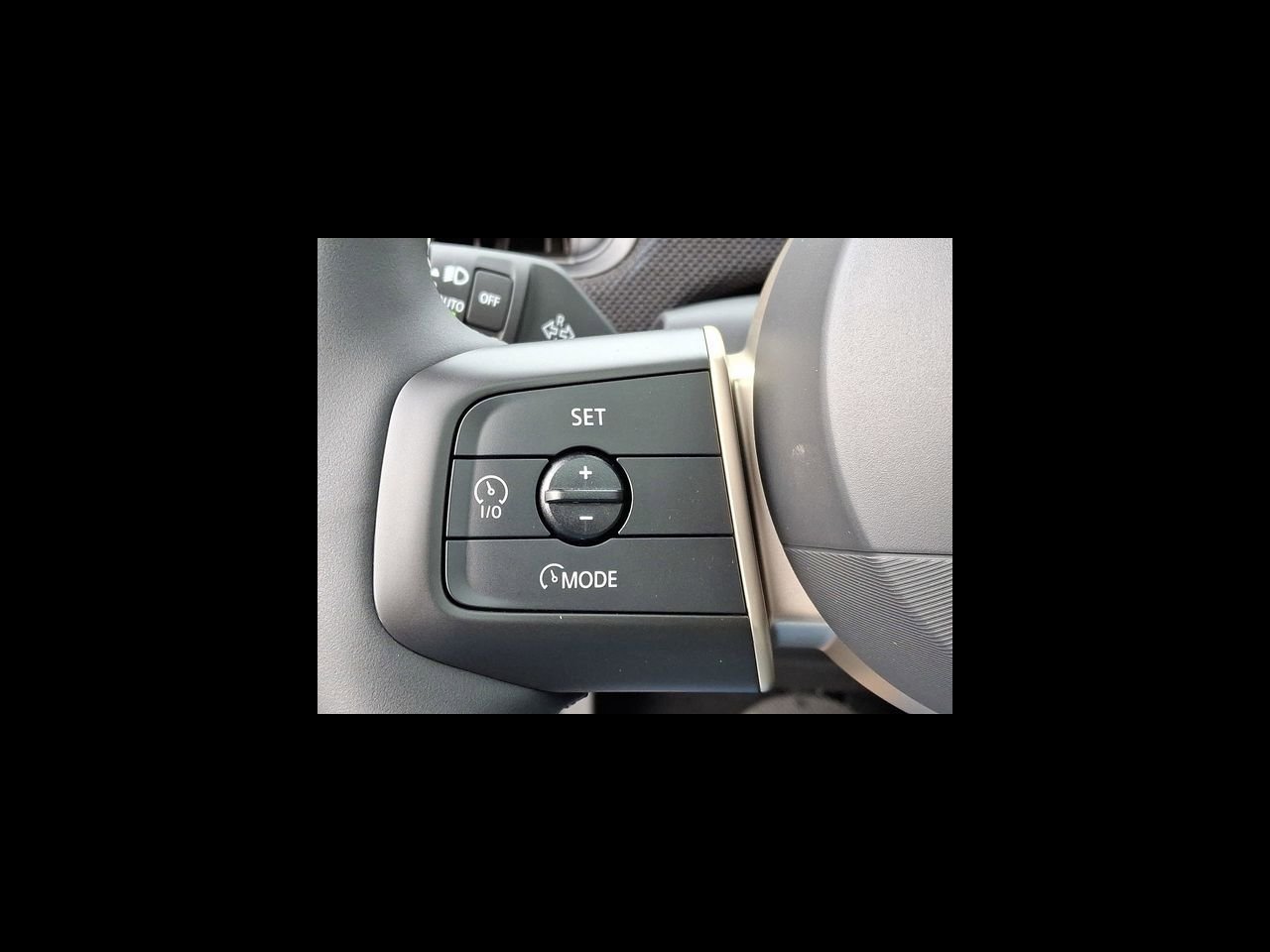 New 2026 Silver MINI Signature Plus image 11