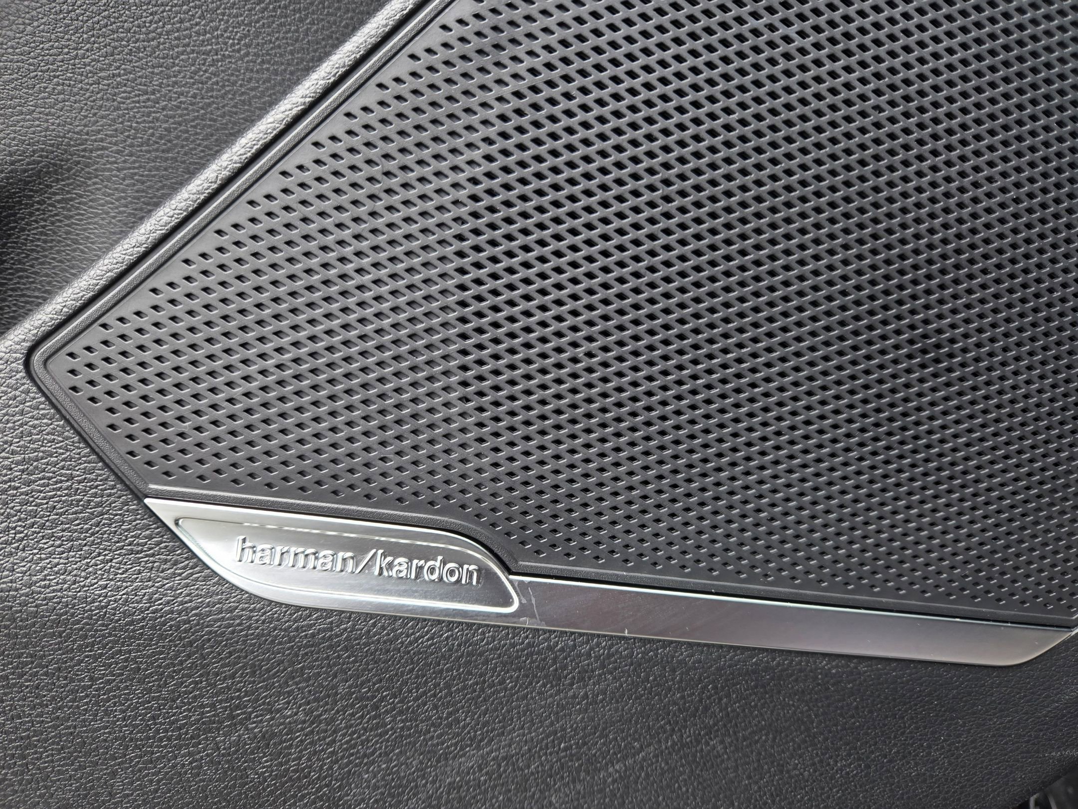 Used 2026 Ebony Black Kia SX image 22