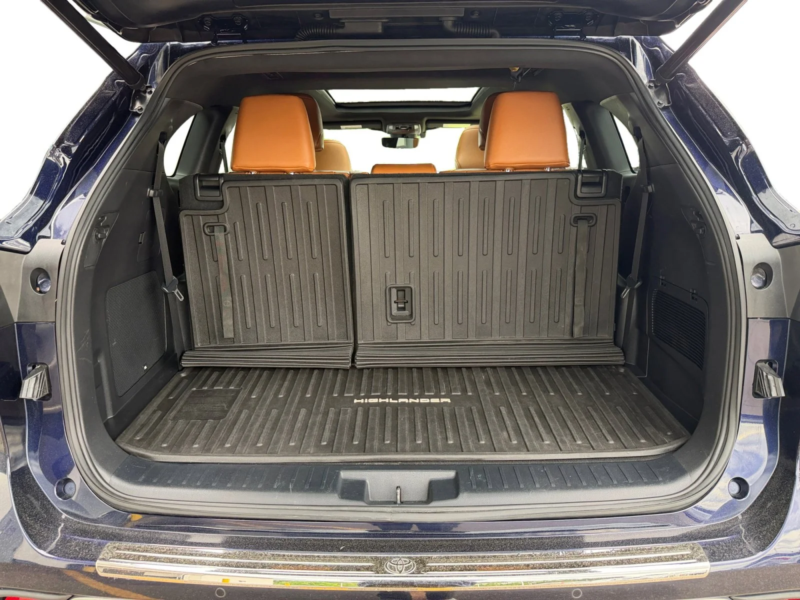 Used 2022 Blue Toyota Platinum image 39