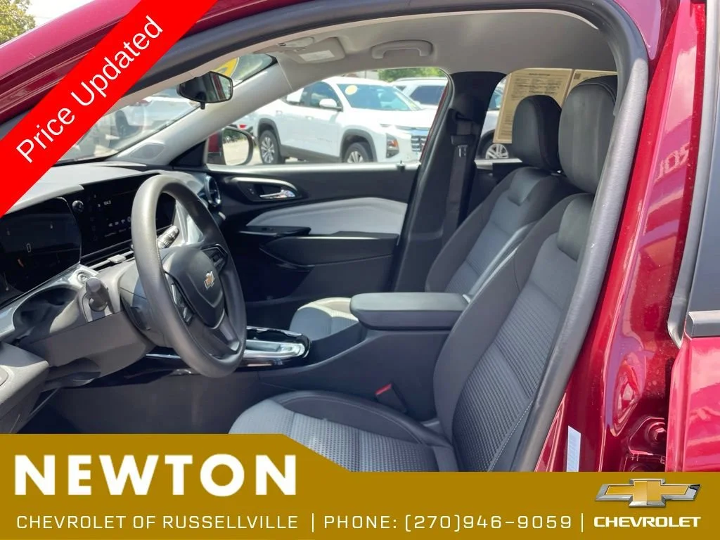 Used 2024 Crimson Metallic Chevrolet LT image 4