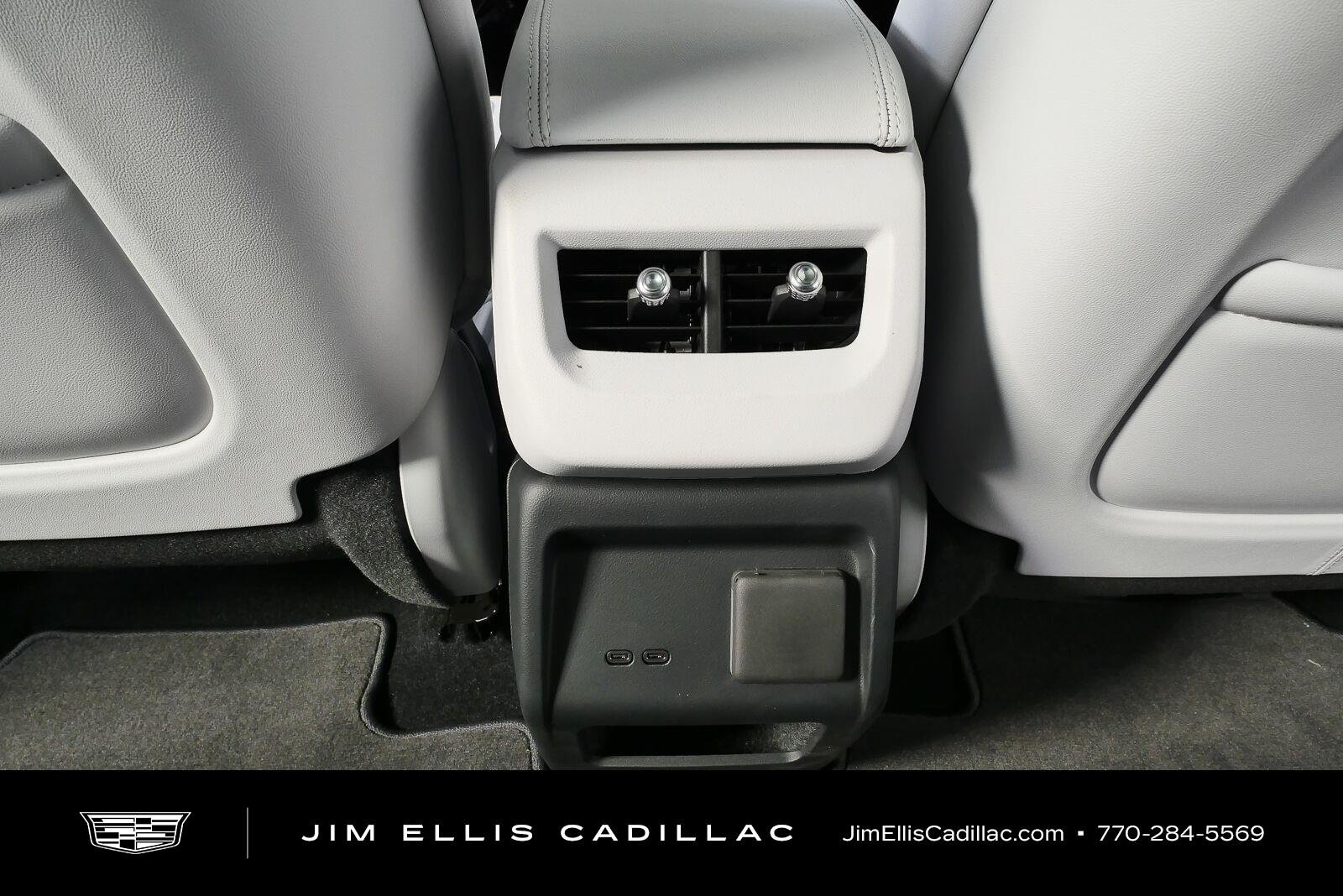 2027 Cadillac OPTIQ Luxury - Photo 20
