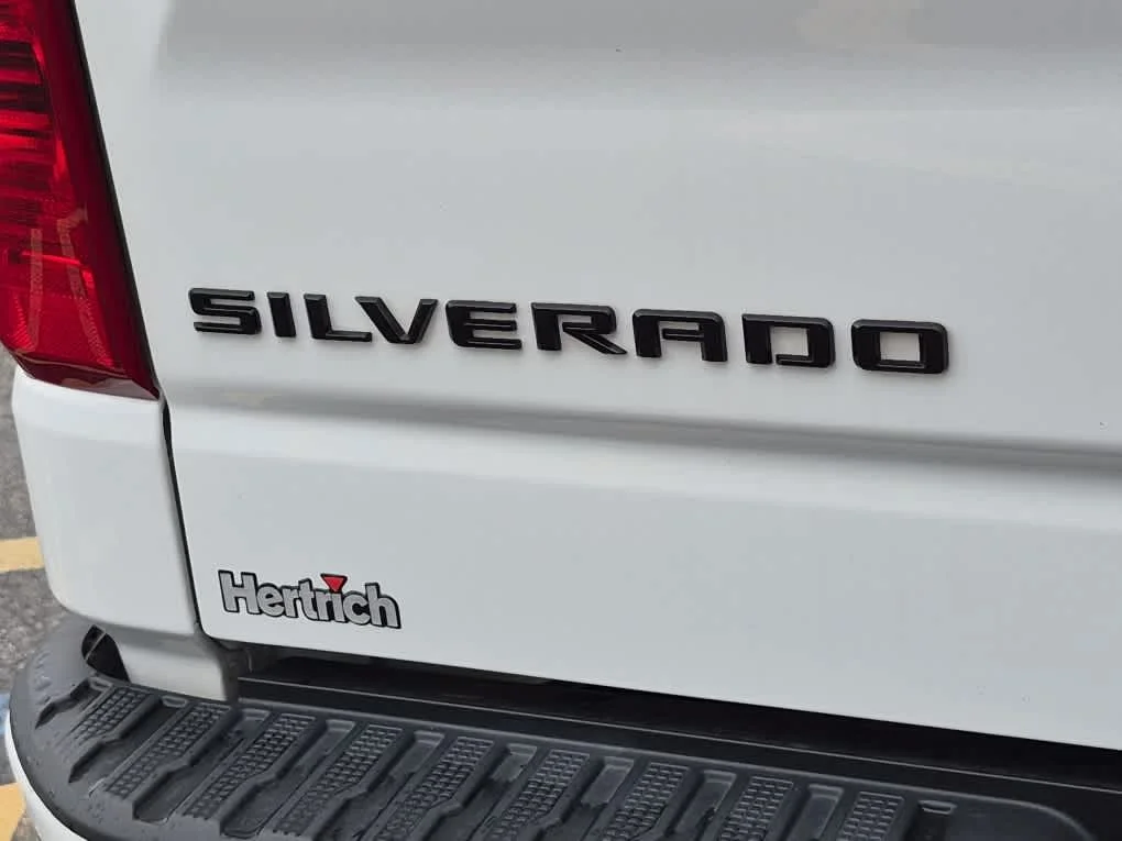 Used 2023 Summit White Chevrolet Custom image 21