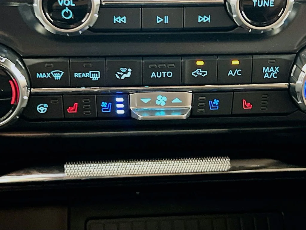 New 2026 Agate Black Metallic Ford King Ranch image 24