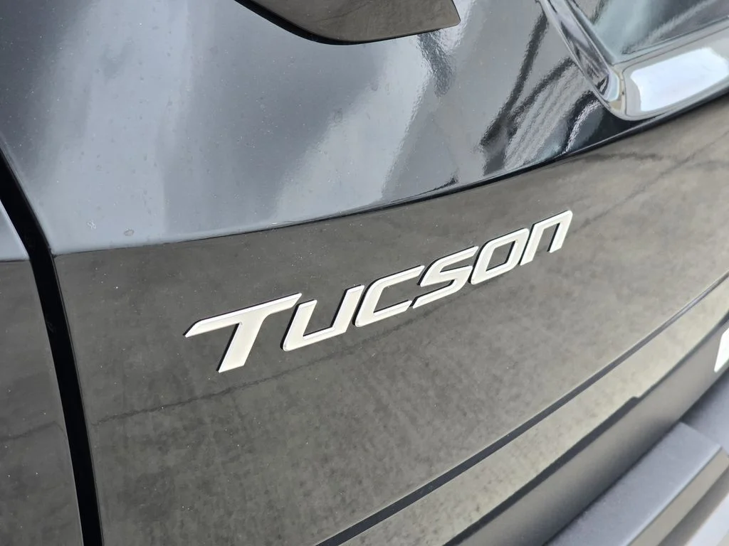 New 2026 Black Hyundai SE image 6
