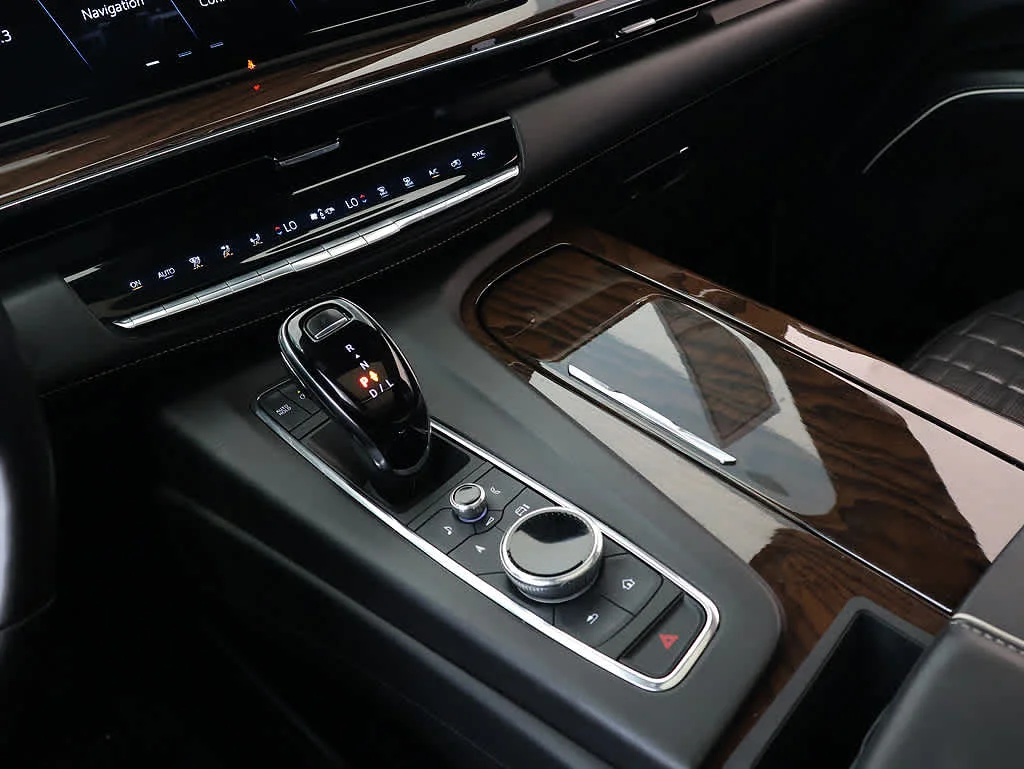 Used 2021 BLACK RAVEN Cadillac Sport Platinum image 25