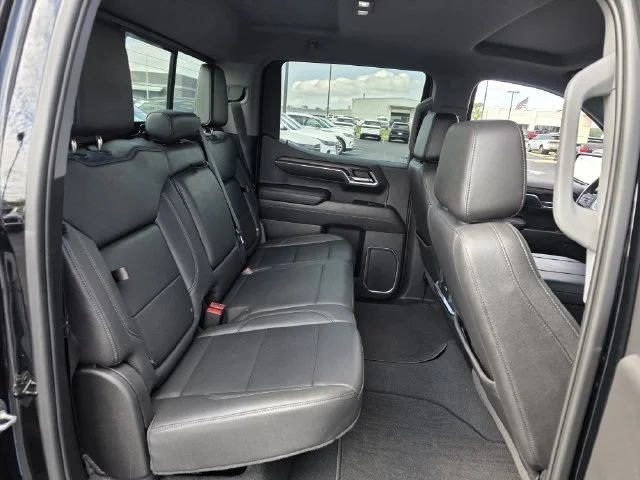 Certified Used 2023 Onyx Black GMC SLT image 32