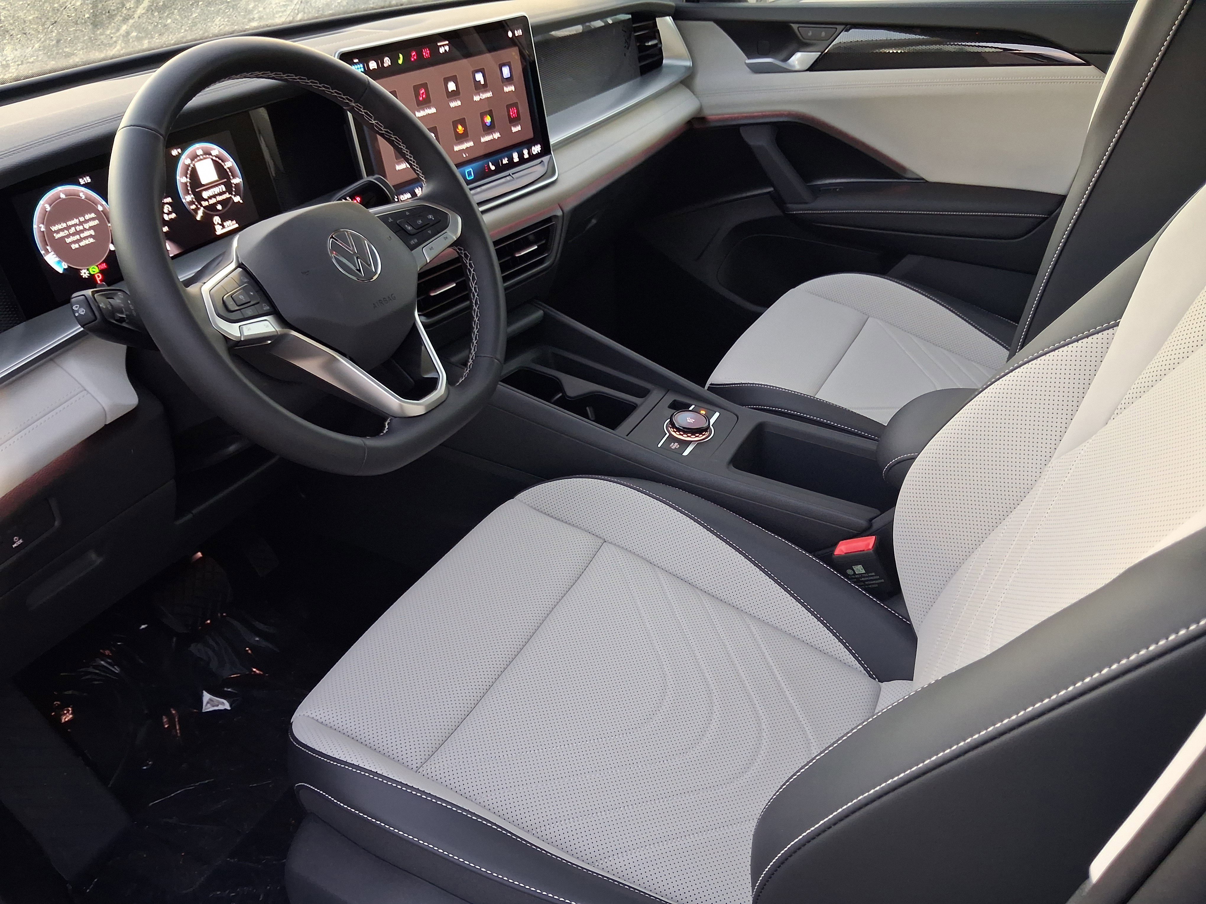 New 2026 Black Volkswagen 2.0T SE image 7