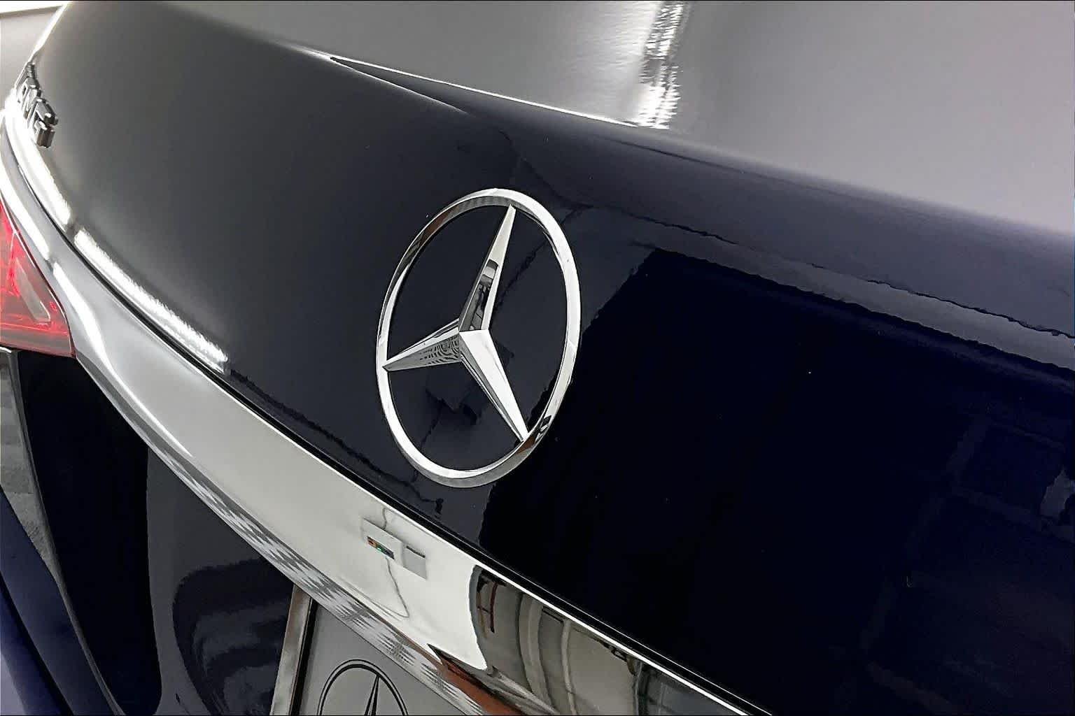 New 2026 MANUFAKTUR Signature Mystic Blue Metallic Mercedes-Benz AMG® S 63 E 4MATIC Sedan image 7