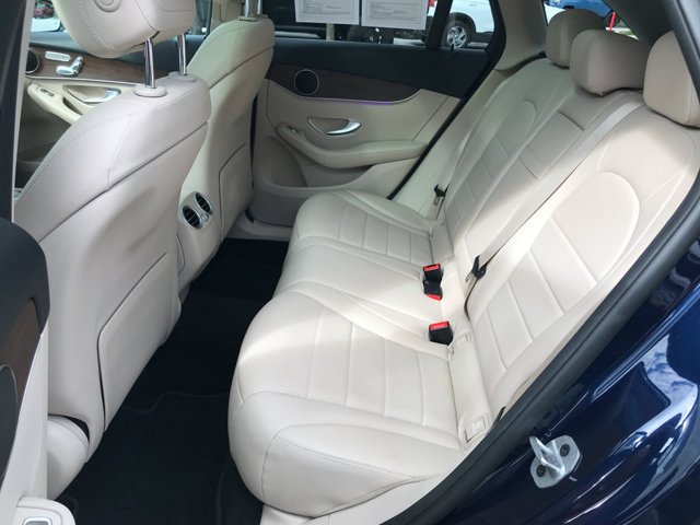 Used 2022 Lunar Blue Metallic Mercedes-Benz GLC 300 image 27