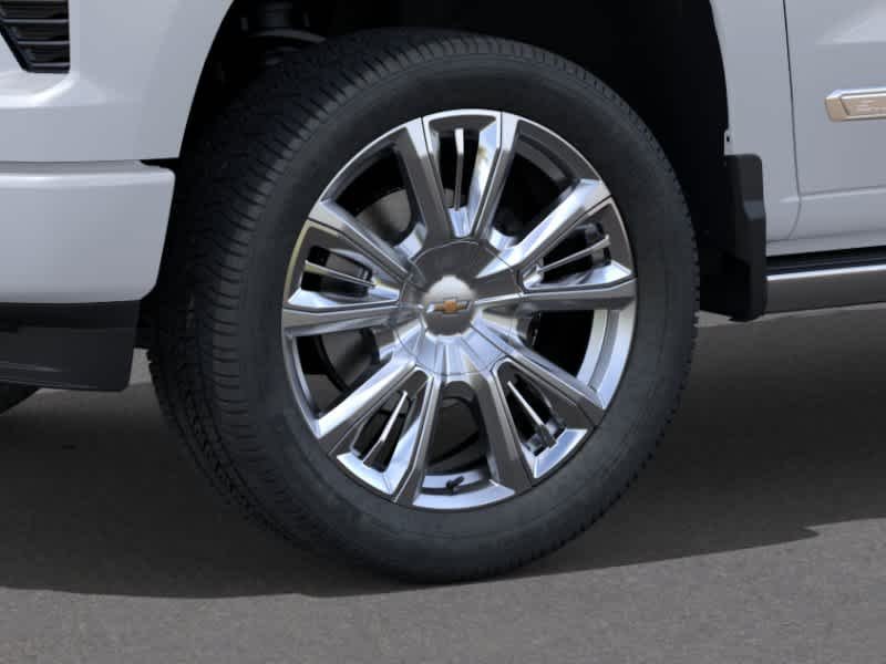 New 2026 Polar White Tricoat Chevrolet High Country image 9