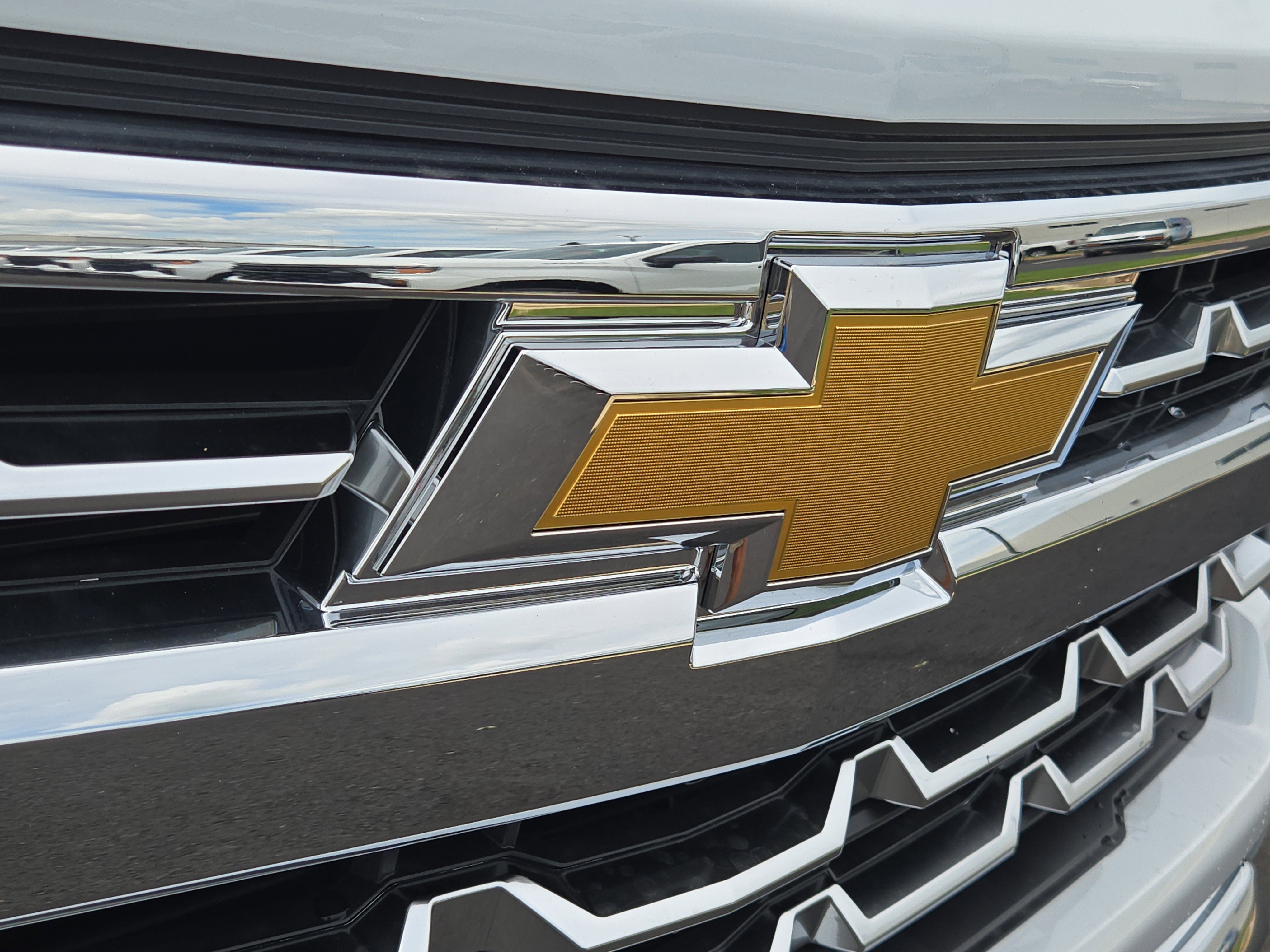 New 2026 Polar White Tricoat Chevrolet LTZ image 19