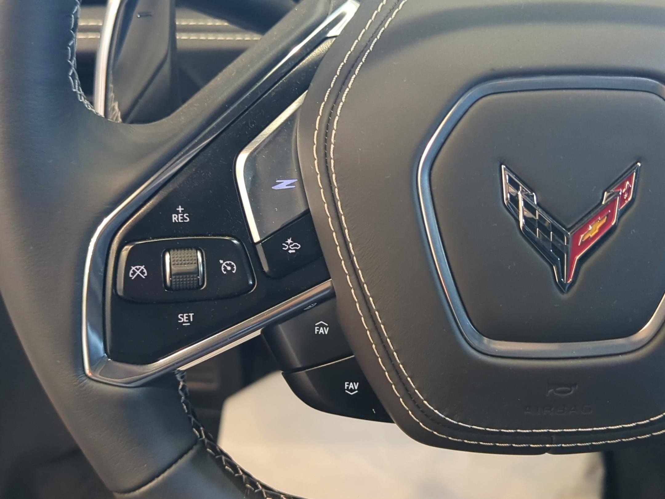 2025 Chevrolet Corvette 2LZ - Photo 9