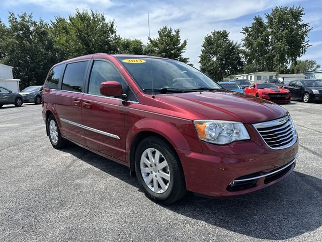 Used 2013 Red Chrysler Touring image 11