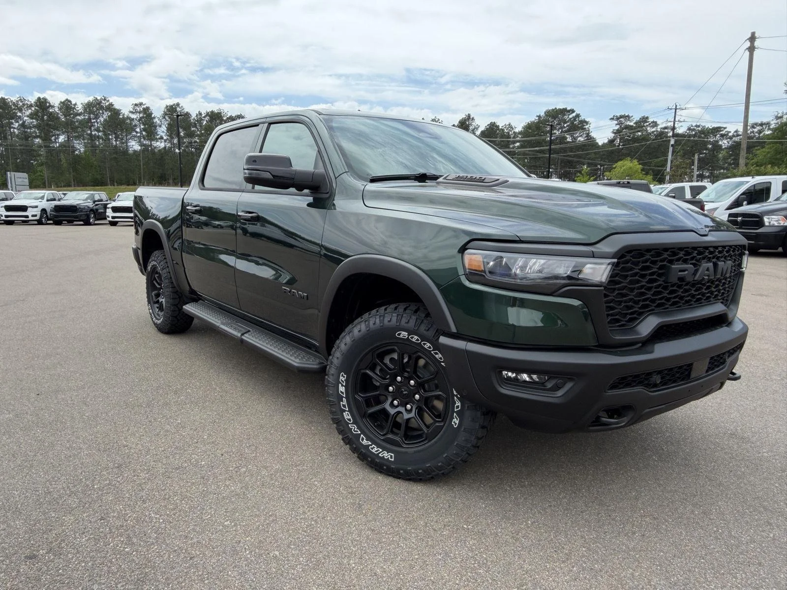 New 2026 Serrano-Green Metallic Exterior Paint RAM Rebel image 3