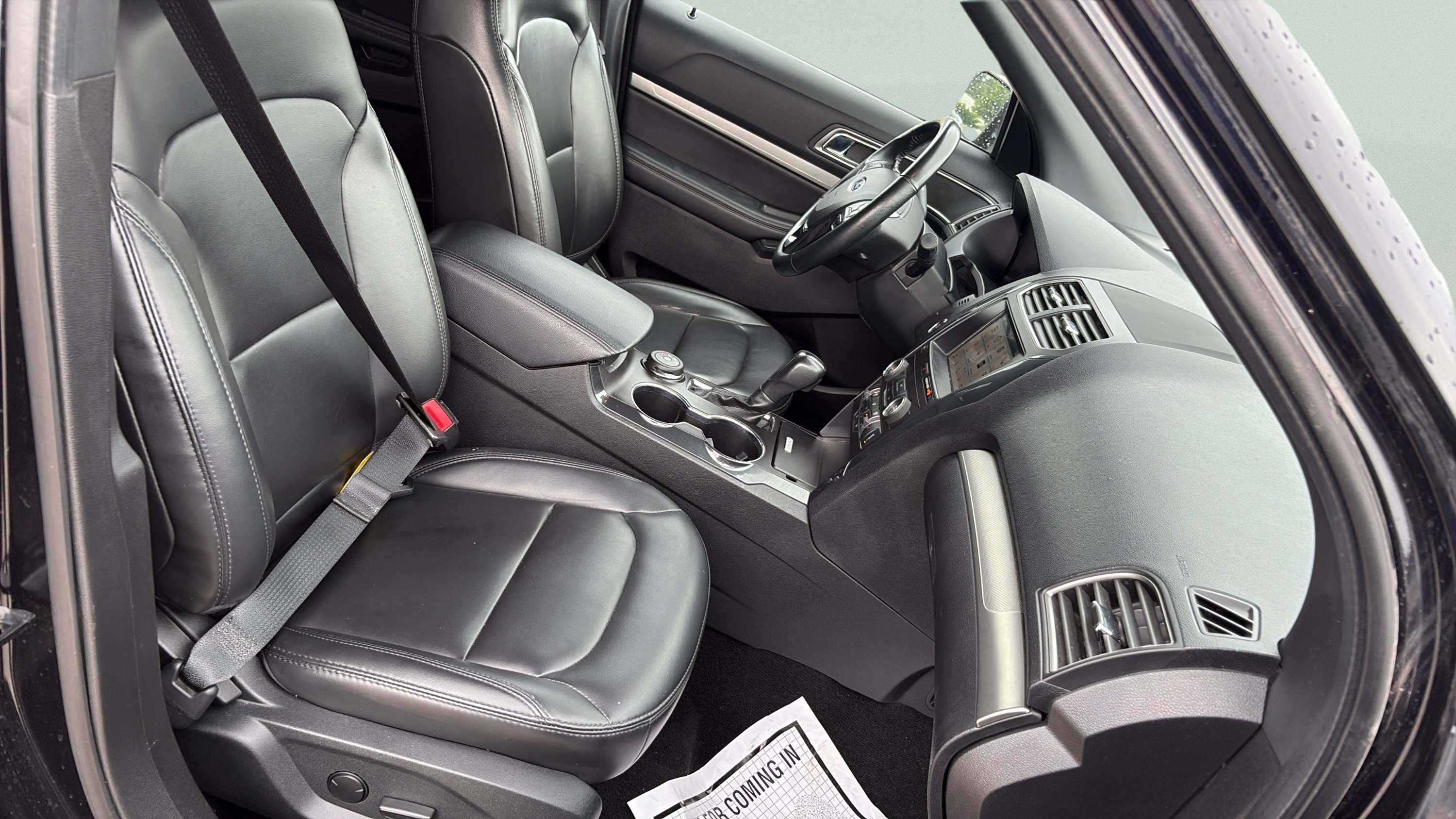 Used 2019 Black Ford XLT image 11