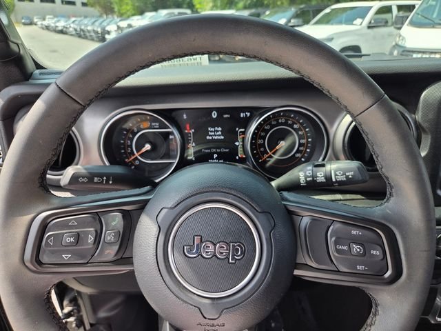 Used 2023 Black Jeep Sport S image 22